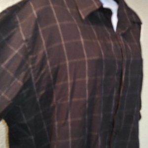 4/$20 NWT VanHeusen Crinkle Shirt